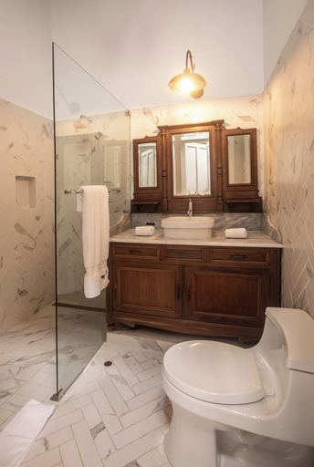 Bathroom 3, Great Villa in Barranco by Wynwood House, Lima
