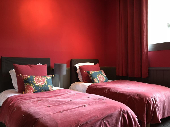 Bedroom 4, Patio de l'Intendance, Gironde