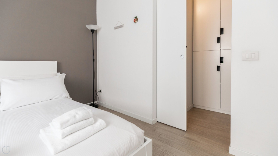 Interior 2, Italianway - Spontini 10, Milano