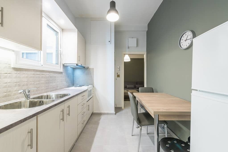 Others 5, Vibrant Cozy Flat Near the Metro, Attica