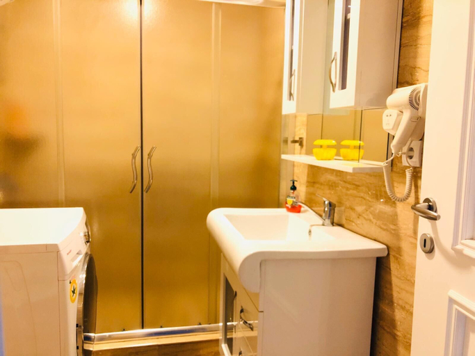Bathroom 3, Downtown Apartments, Priština