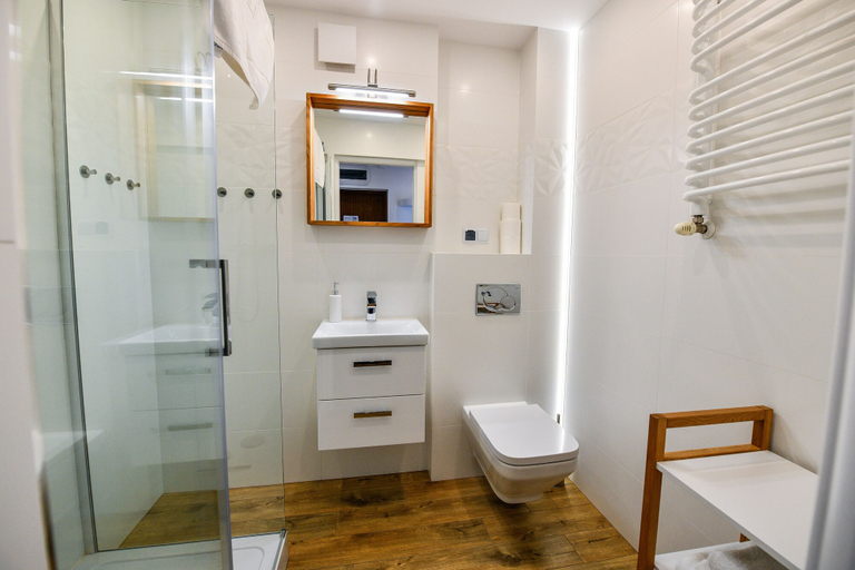 Bathroom 3, Rentplanet - Bulwary Słowackiego, Tatra
