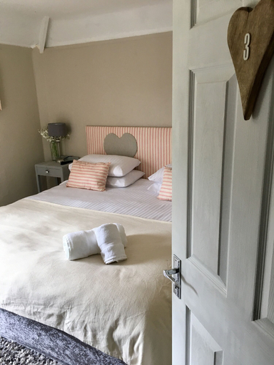 Bedroom 2, The Coach And Horses Inn, Cornwall