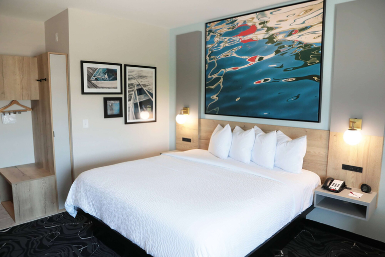 Bedroom 4, The Elm, a Ramada by Wyndham, Denton