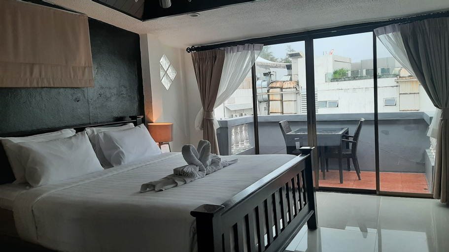 Bedroom 2, Big Boys' Bed & Burger, Phuket Island