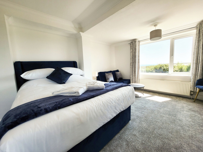 Bedroom 3, Sea View - 1 Bed Suite - Port Eynon, Swansea