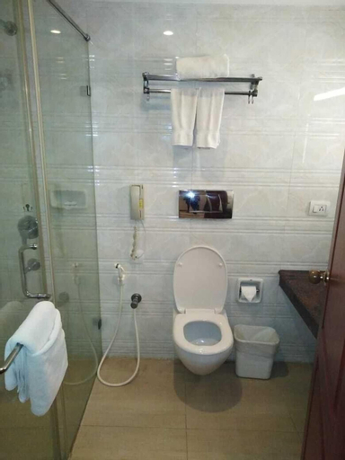 Bedroom 4, Shenbaga Hotel and Convention Centre, Viluppuram