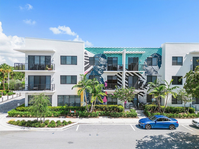 Exterior & Views 2, Sunny Vibes West Palm Beach, Palm Beach