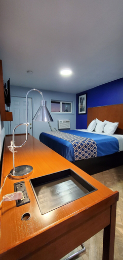 Bedroom 4, Golden Inn, Dallas