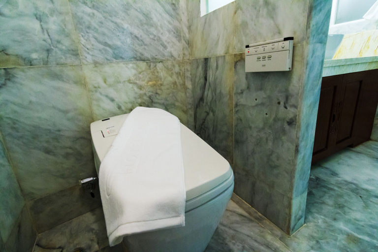 Bathroom 4, Hotel Luna Annex, Vigan City