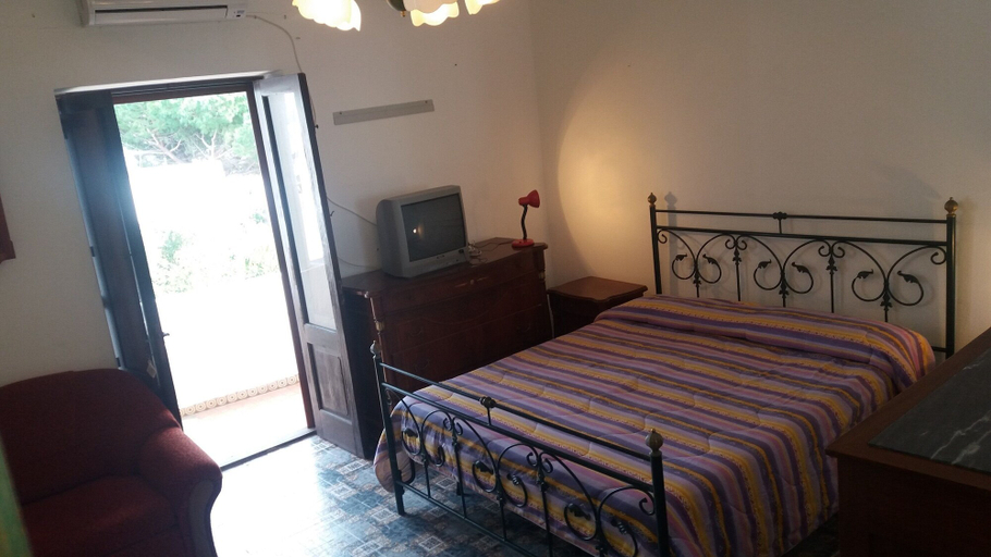 Bedroom 5, Case La Pergola, Messina