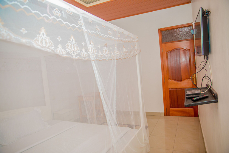 Bedroom 2, LEISURE INN, Musanze