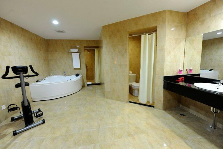 Bathroom 4, Hotel Victoria Garden, Viana