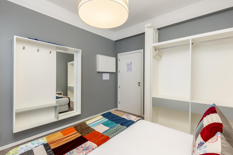 Room 5, Capela 1 in Oporto With 1 Bathrooms, Porto