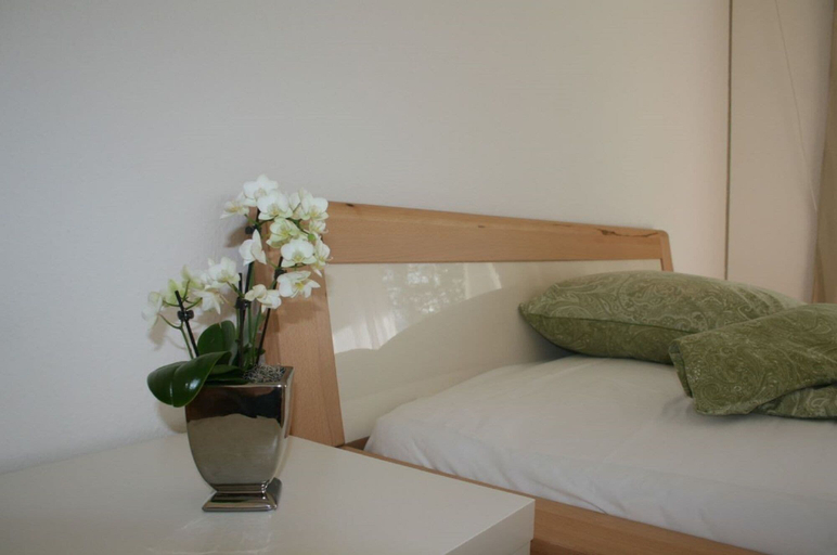 Bedroom 2, Pension Karlsbad am Waldrand, Karlsruhe