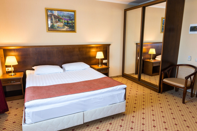 Bedroom 2, Provans Hotel, Goryachiy Klyuch gorsovet