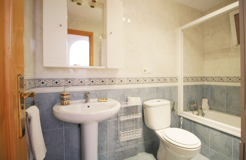 Bathroom 3, 1016 Apartment Maite, Málaga
