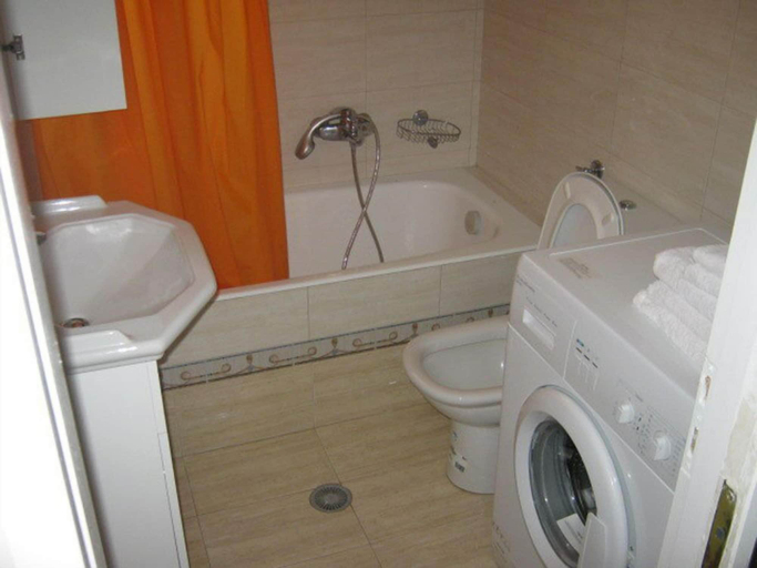 Bathroom 5, Hotel Cybele, Attica