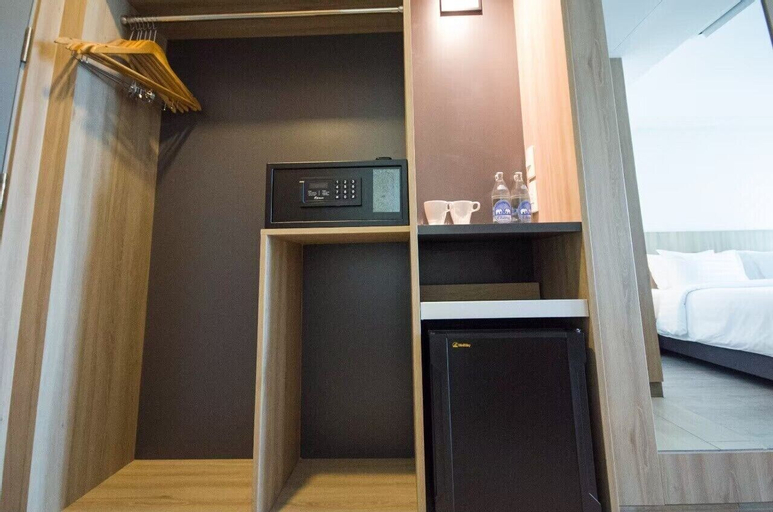 Bedroom 3, Marsi Hotel Bangchak, Phra Khanong