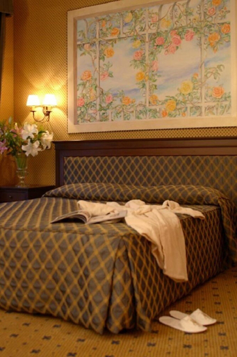 Bedroom 2, Hotel Don Carlo 4S, Cosenza
