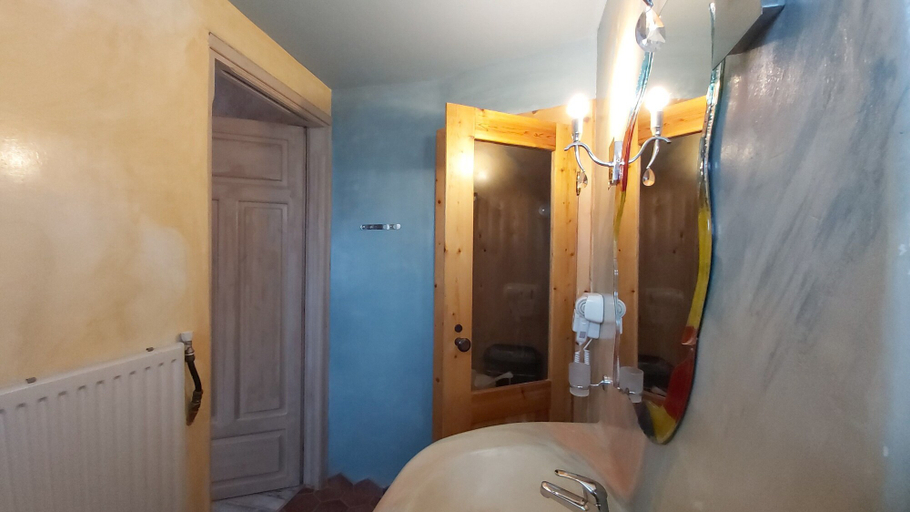 Bathroom 5, Dimatis, Central Macedonia