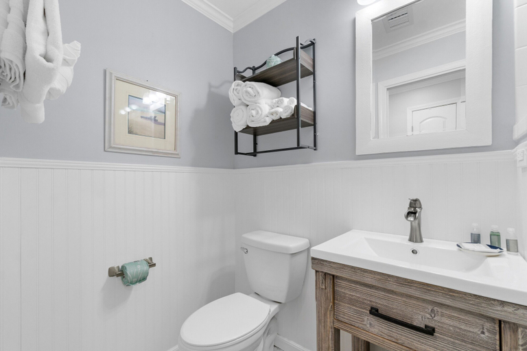 Bathroom 5, Edgewater Beach & Golf Resort by Panhandle Getaways, Bay
