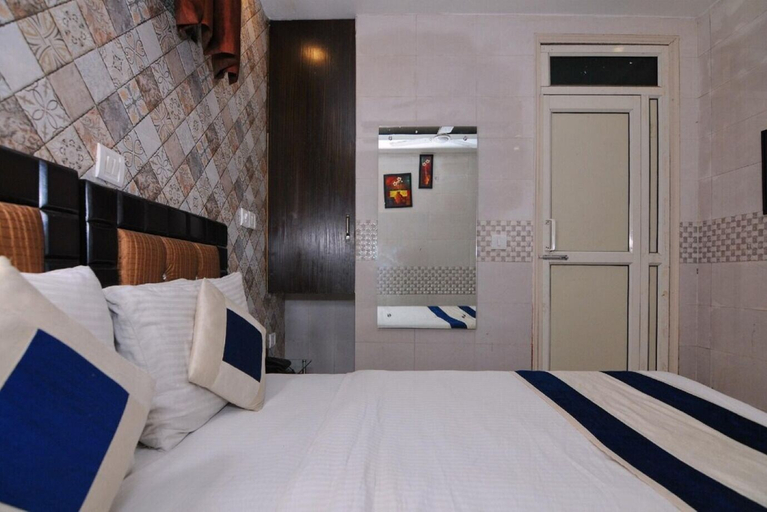 Others 4, Hotel Gera's, Delhi