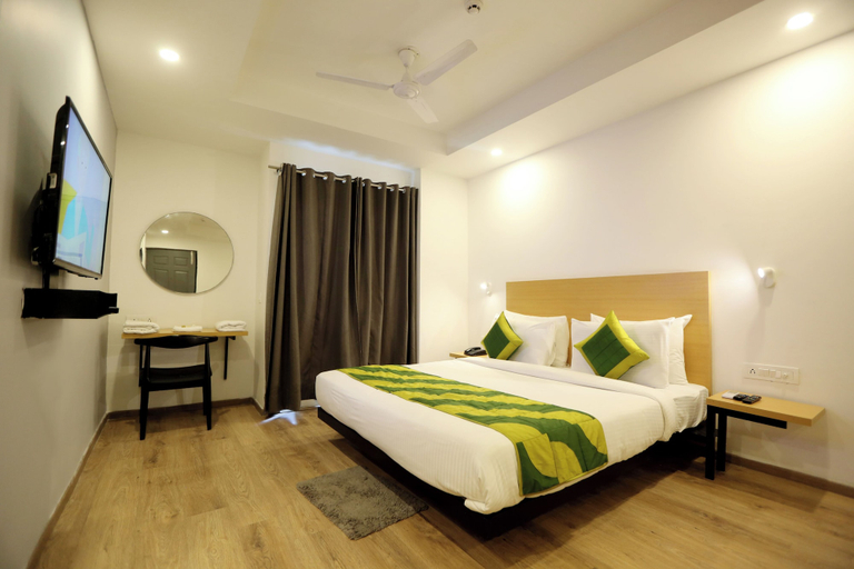 Bedroom 5, Hotel Earthview, Gautam Buddha Nagar