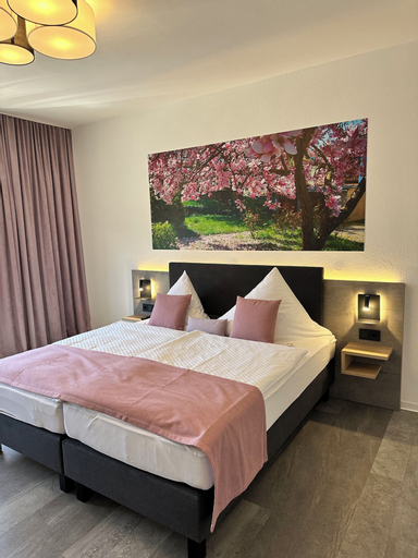 Bedroom 13