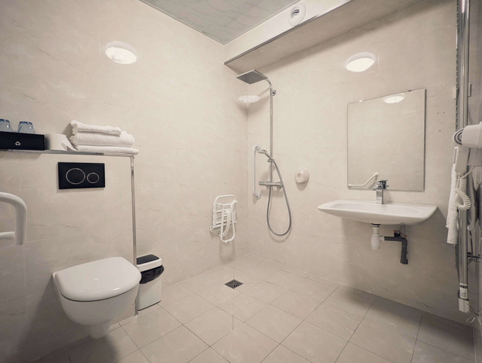 Bathroom 3, Kyriad Rouen Sud - Sotteville Les Rouen, Seine-Maritime