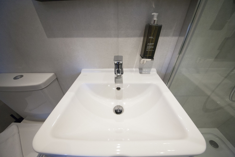 Bathroom 4, The Duke Rooms London, London