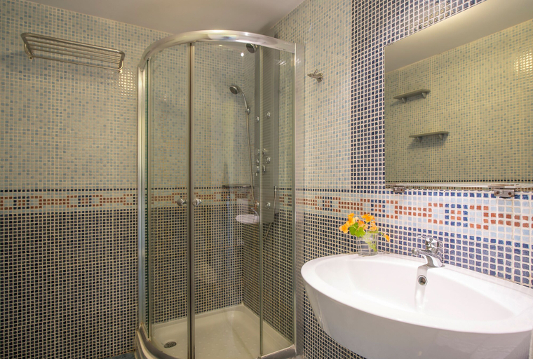 Bathroom 3, Pierre & Vacances Almería Roquetas de Mar, Almería