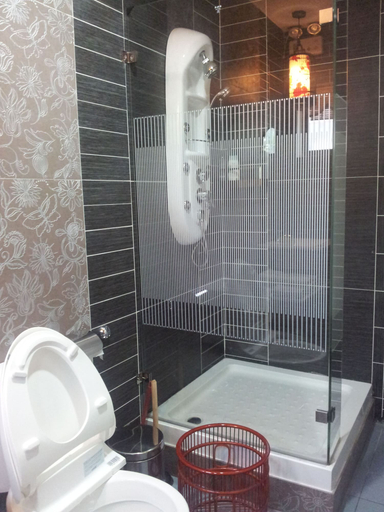 Bathroom 3, Ella Holiday Inn, Kinta