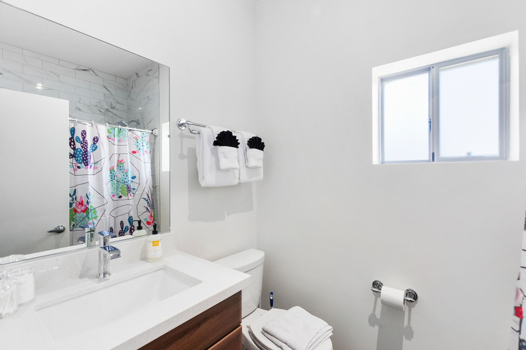 Bathroom 8