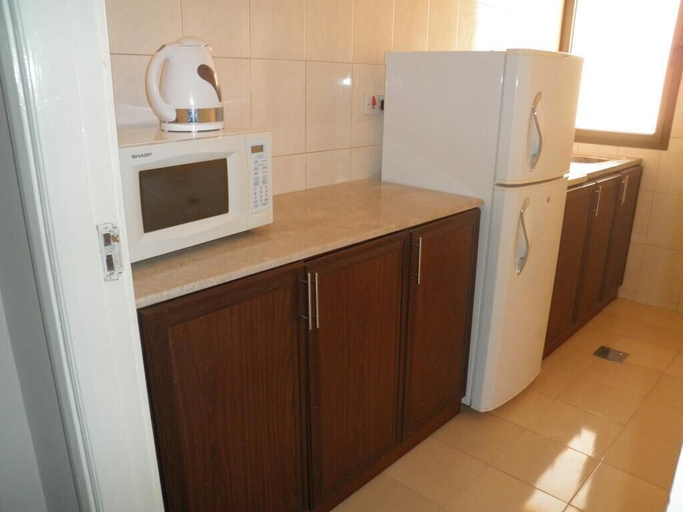 Others 5, Dolphin Hotel, Bausher