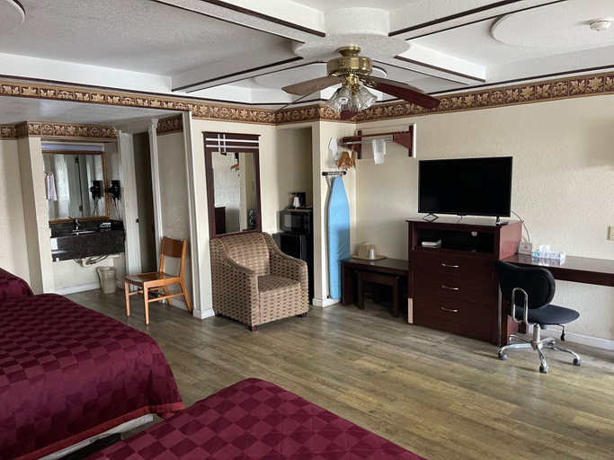 Bedroom 4, Budget Inn & Suites Shoreline, Nueces