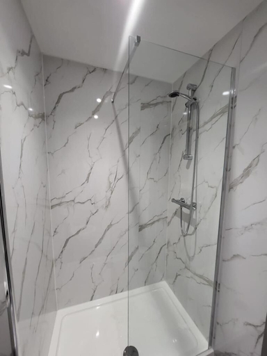 Bathroom, Phoenix Pods, Sefton