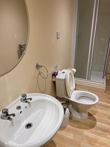 Bathroom 3, Lily Pad by Paymán Club, Cambridgeshire