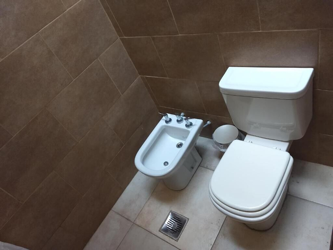 Bathroom 3, Hotel Residencial España, Capital