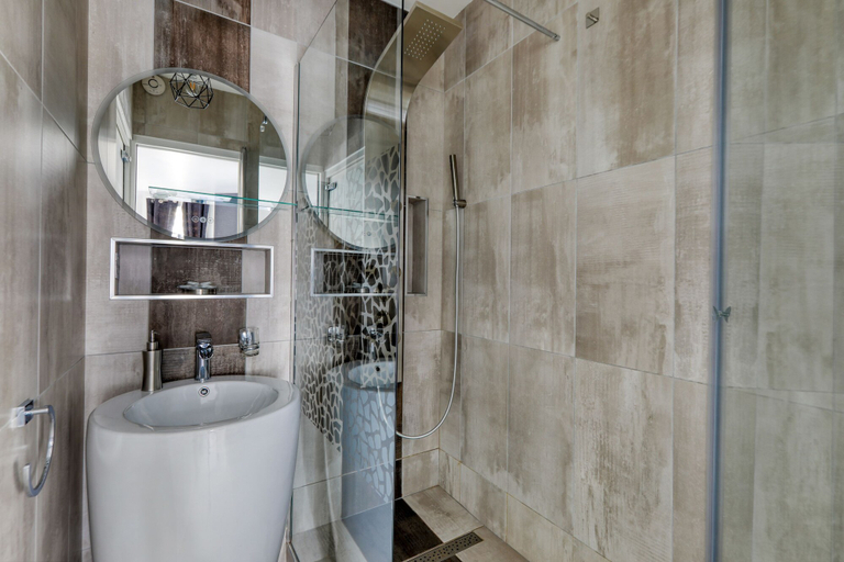 Bathroom 3, 123home - Suite & spa, Seine-et-Marne
