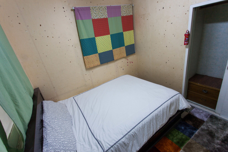 Bedroom 2, Urban Art Guesthouse, Yeongdeungpo