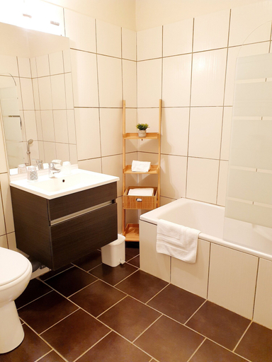Bathroom 3, Hotel Saint Cyr, Loir-et-Cher