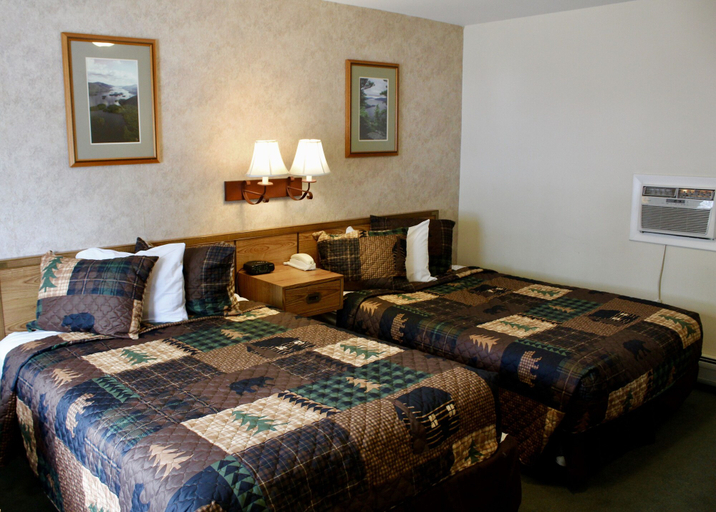 Bedroom 3, Lake Haven Motel, Warren