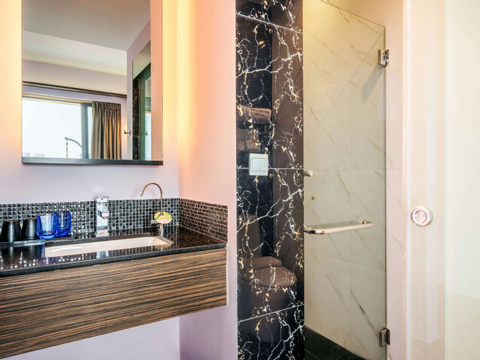 Bathroom 21