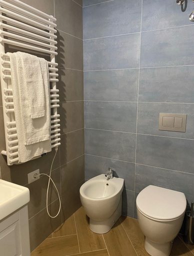 Bathroom 4, Domus damore, Napoli