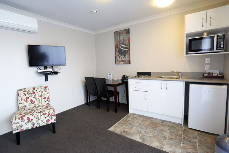 Others 4, Matariki Motor Lodge, Waipa