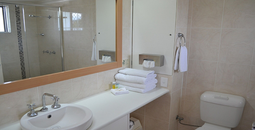 Bathroom 5, Comfort Inn Grammar View, Toowoomba - North-East