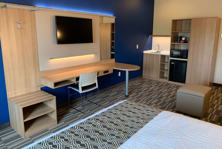 Bedroom 2, Microtel Inn & Suites by Wyndham Fountain/Fort Carson, El Paso