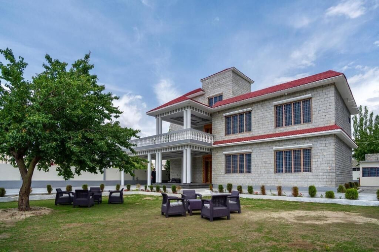 Exterior & Views 2, Dirleh Hotel, Northern Areas