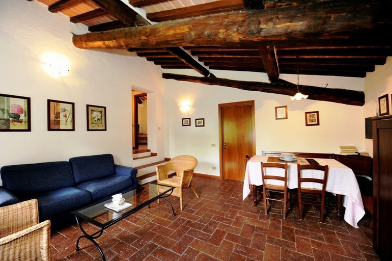 Others 5, Agriturismo La Peschiera, Siena